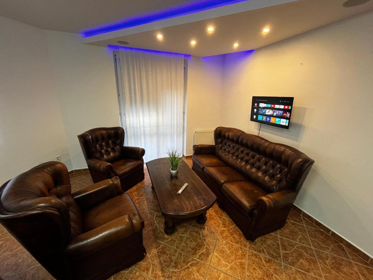 Apartman Nico Dunajská Streda Exteriör bild