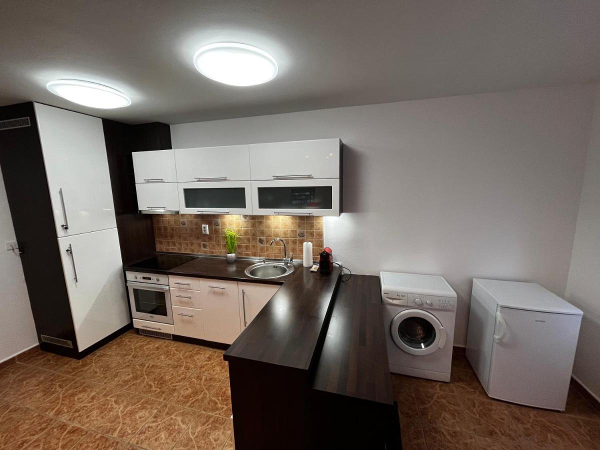 Apartman Nico Dunajská Streda Exteriör bild